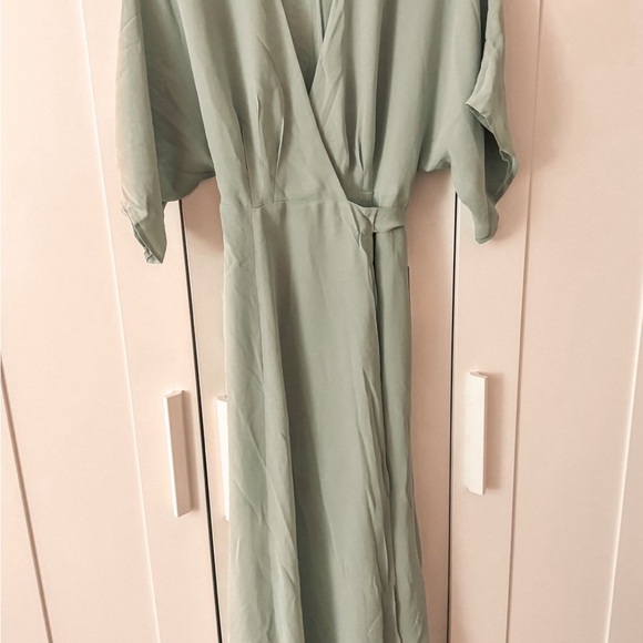 Reformation Winslow Dress New Size Small light green - Picture 2 of 6